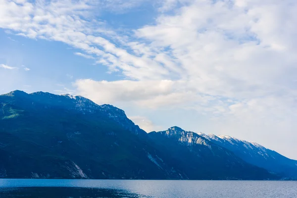 Lago di Garda，最大的意大利湖泊 — 图库照片