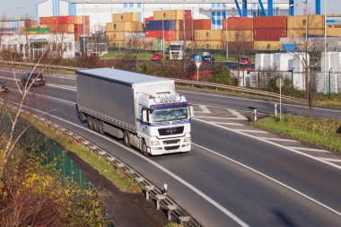 karayolu taşıma kamyonu