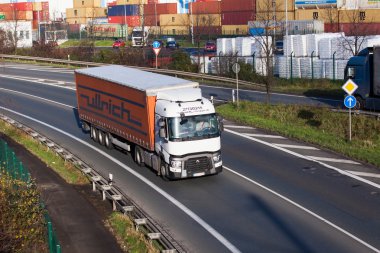 karayolu taşıma kamyonu