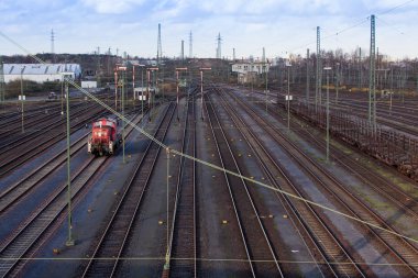 Demiryolu tren rayları