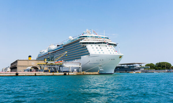 Royal class cruise ship