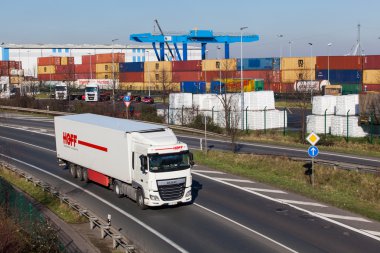 karayolu taşıma kamyonu