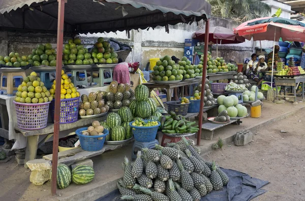 Comercio al por menor de frutas y hortalizas — Foto de Stock