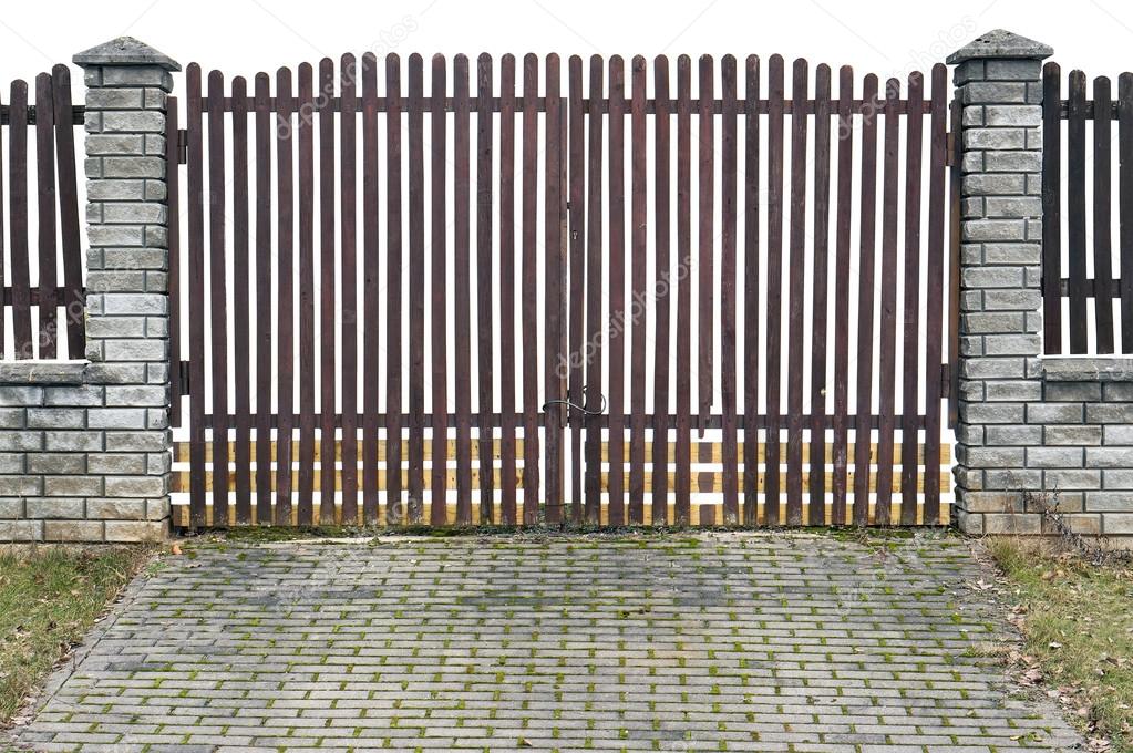 Imágenes: porton | Antiguo portón de madera rural — Foto de stock