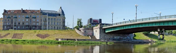 Green Bridge and Congress hotel — Stock Photo, Image