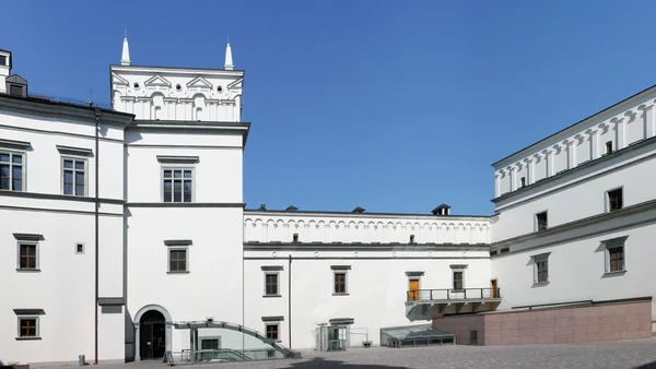 Je to nádvoří zrekonstruované historické paláce — Stock fotografie