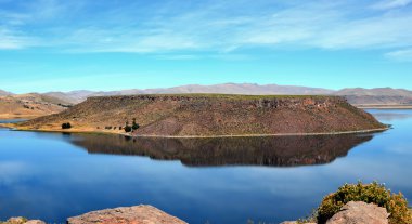 Ada Umayo Perulu göl manzara