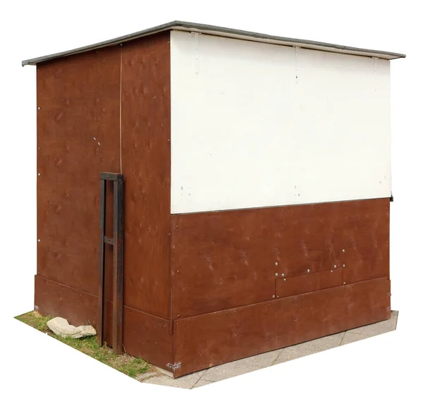 Gesloten Handgemaakte Dorpskiosk Voor Voedselverkoop Geïsoleerd Wit — Stockfoto