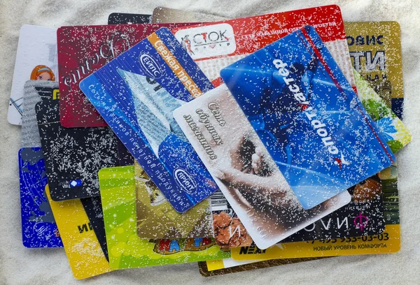 Discount Russian cards under pressure of the American sanctions — Stock Photo, Image