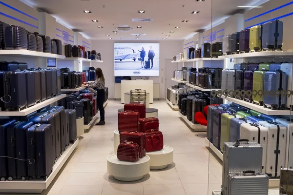 Boutique de élite de maletas Rimowa — Foto de Stock