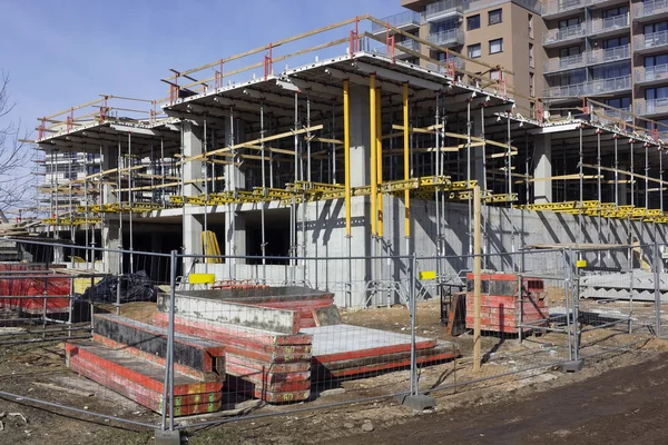 Dia de construção ensolarado — Fotografia de Stock