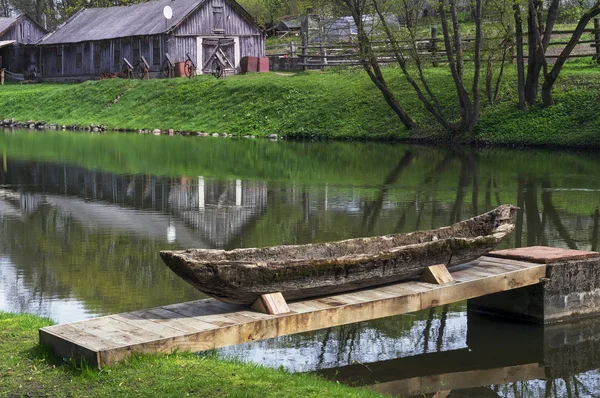 Repair of the wooden boat — Stock Photo, Image