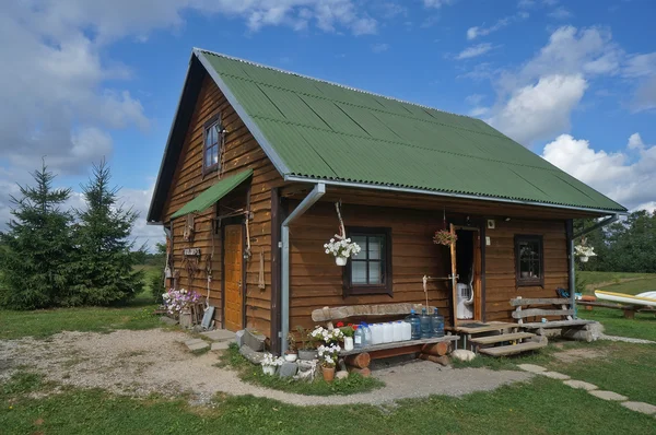 Touristenhotel aus Holz — Stockfoto