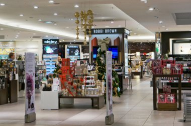  Bobbi Brown cosmetics  shop