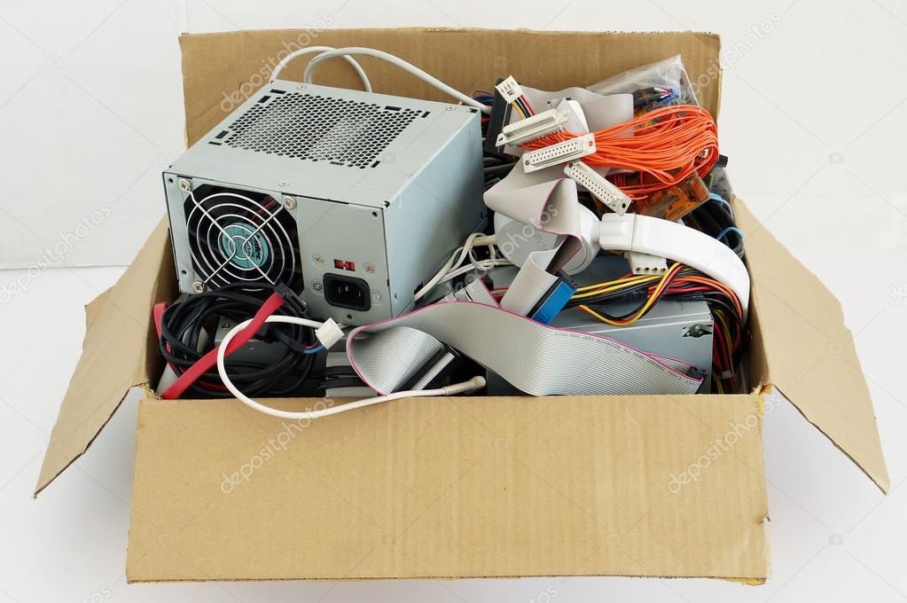 Piezas de repuesto para ordenador para su utilización — Foto editorial de stock vilaxlt