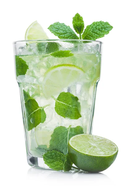 Glas Mojito Sommer Alkoholischer Cocktail Mit Eiswürfeln Minze Und Limette — Stockfoto