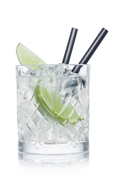 Gimlet Cocktail Kristallglas Mit Eiswürfeln Und Stroh Und Limettenscheiben Auf — Stockfoto