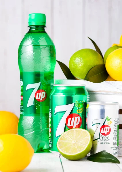 London Egyesült Királyság Április 2018 Műanyag Palack 7Up Limonádé Szóda — Stock Fotó