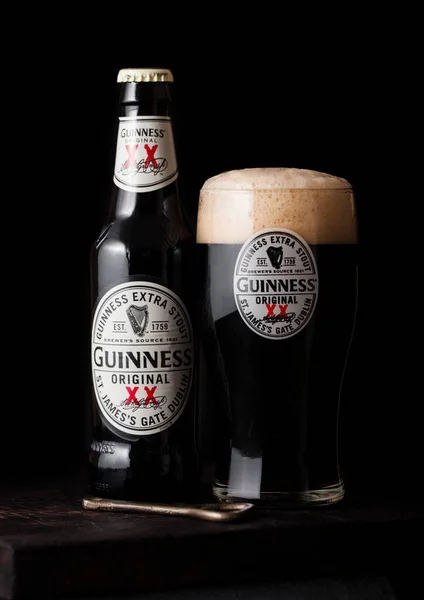 Londen April 2018 Origineel Glas Flessen Guinness Extra Stout Bier — Stockfoto