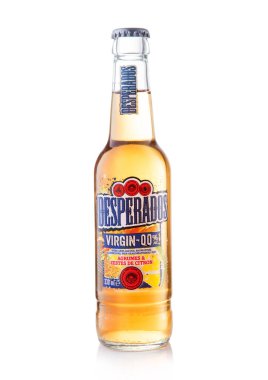 LONDON, UK - 02 ARALIK 2025: Bir şişe Desperados Virgin tekila Sıfır alkol.