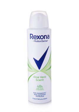 LONDON, İngiltere - 19 Eylül 2025: Beyaz arkaplanda Rexona Hareket Duyusu Terleme önleyici sprey.