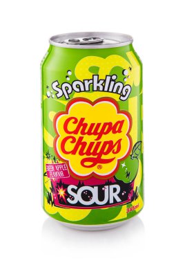 LONDON, İngiltere - Haziran 05, 2025: Ekşi köpüklü Chupa Chups meşrubatlı yeşil elma aromalı meşrubat.