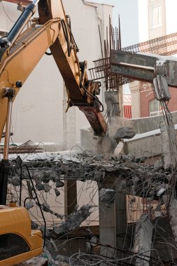 ağır dredger bina yıkan