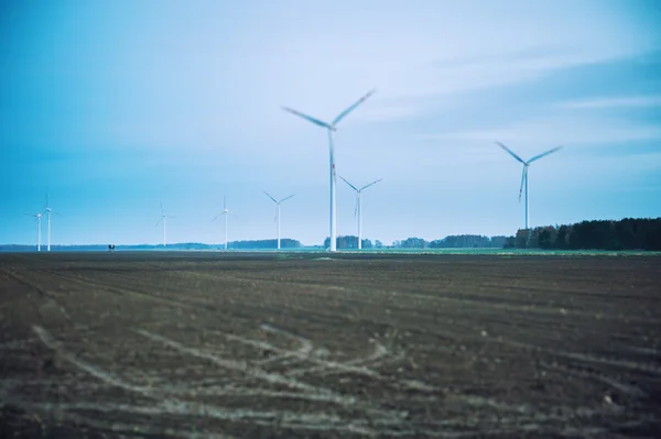 Wind turbine at sunset — Stock Photo, Image