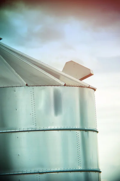 Silo voor maïs — Stockfoto