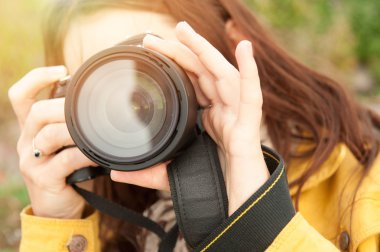 Doğa fotoğrafçısı görüntüsünü