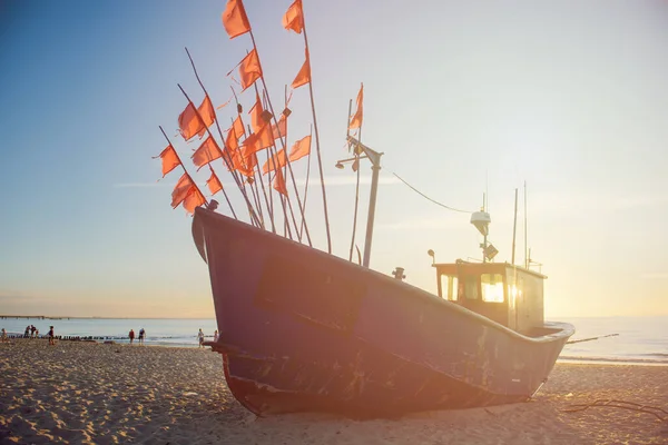 Łodzie Rybackie Wschodzie Słońca Plaży Lecie — Zdjęcie stockowe