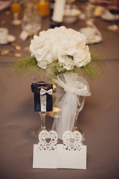 Krásně Zdobený Svatební Stůl Další Detaily Svatební Síni Svatební Den — Stock fotografie