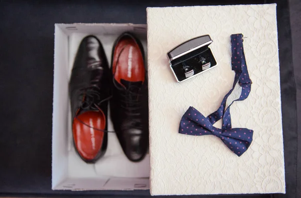 Damat Siyah Zarif Ayakkabılar Düğün Ayrıntıları Kapat — Stok fotoğraf
