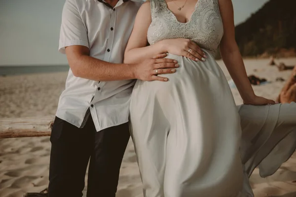 Novia Novio Una Sesión Fotos Naturaleza Playa Del Mar Báltico — Foto de Stock