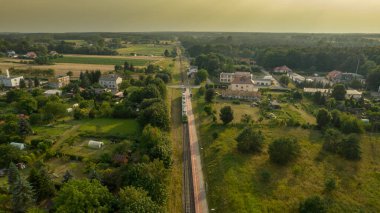 Demiryolu rayları demiryolu hattı demiryolu demiryolu hava görüntüsü portre taşımacılığı.