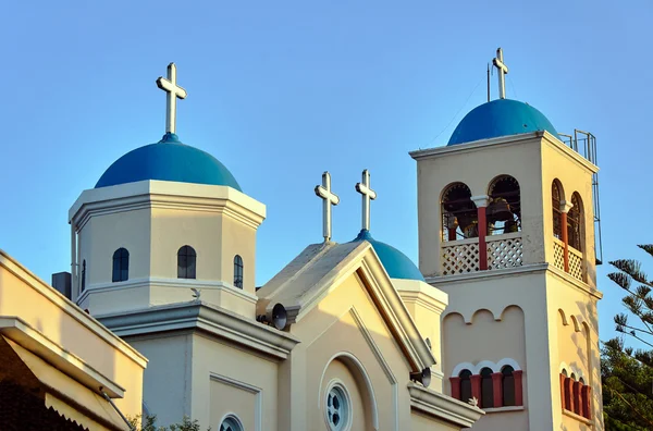 Cruzes e cúpulas da Igreja Ortodoxa Grega — Fotografia de Stock