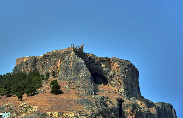 Medieval fortifications on top of the rock — Stock Photo, Image