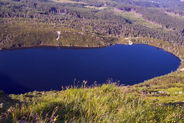 Polodowcowe jeziora Wielki Staw w Karkonoszach — Zdjęcie stockowe