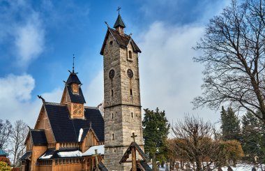 Taş kule ve tapınak Wang