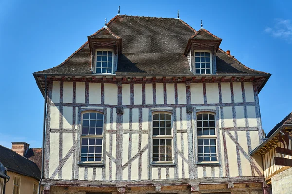 Half-timbered tenement in old town of Troyes — Stock Photo, Image