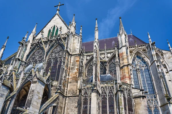 Gotische Saint-Pierre-et-saint-paul-kathedraal in troyes — Stockfoto