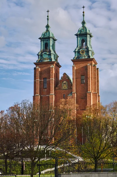 大教堂的大主教管区的塔 — 图库照片