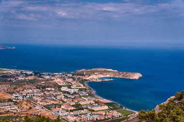 Şehir ve defne sahilde