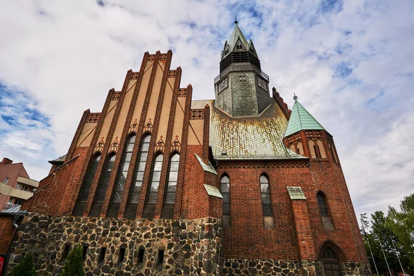 Okna v novogotickém, evangelický kostel — Stock fotografie