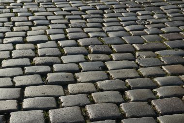 Piyasada kaldırımda parke granit