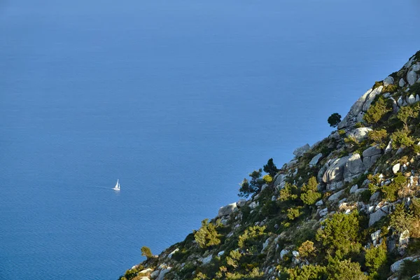 Felsklippe auf der Insel Lefkada — Stockfoto