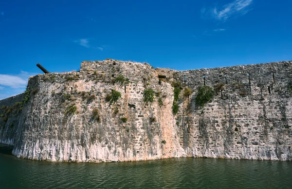 Foso y muros de la fortaleza veneciana —  Fotos de Stock