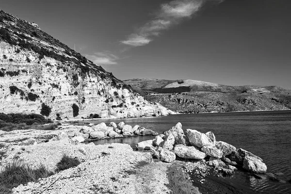 Skaliste Skały Głazy Zatoce Paliki Wyspie Kefalonia Grecji Monochromatyczne — Zdjęcie stockowe