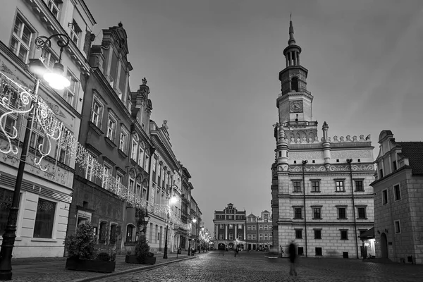 Salutorget Med Historiska Hyreshus Torn Rådhuset Och Juldekorationer Staden Poznan — Stockfoto