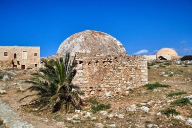 Girit adasındaki Rethymnon şehrindeki Venedik kalesindeki tarihi binalar